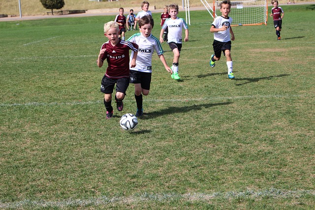 曼城vs利物浦前瞻：23亿巅峰对决，蓝月亮主场能否捍卫荣耀？.